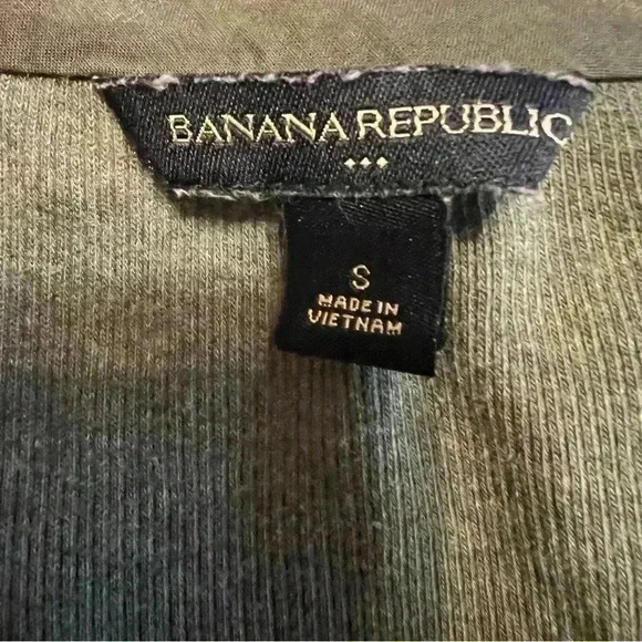 Banana Republic - Green ribbon front Long Sleeve Tee - Women’s Size S - Picture 5 of 6